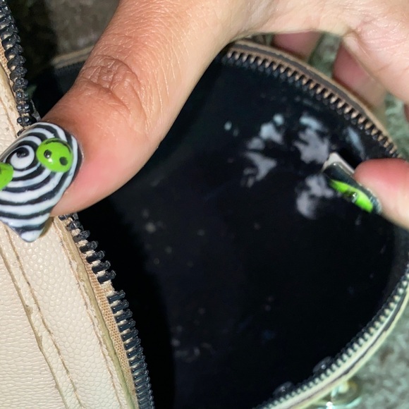 Cream Basketball Handbag - Picture 7 of 8